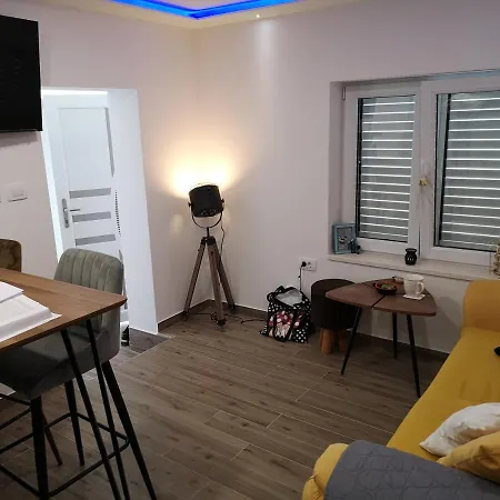 Apartman Ella *